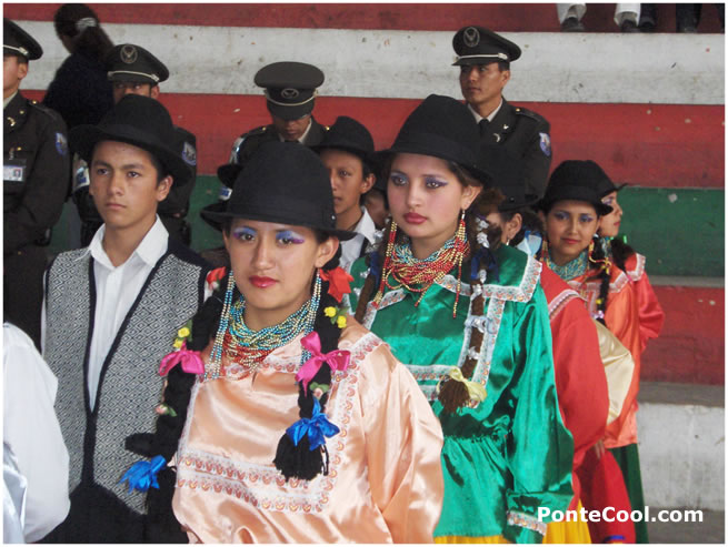 Grupo coreogr&aacute;fico del Colegio Rumi&ntilde;ahui