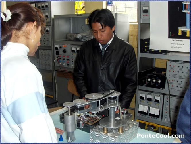 Explicando el funcionamineto de poleas mec&aacute;nicas