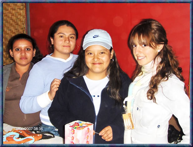 "Ayudemos al enfriamento global" era el lema para la venta de velas