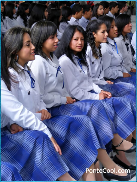 Graduaci&oacute;n de los estudiantes del Colegio Rumi&ntilde;ahui