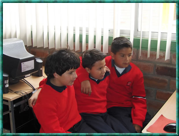 Estudiantes en las primera clases de Inform&aacute;tica